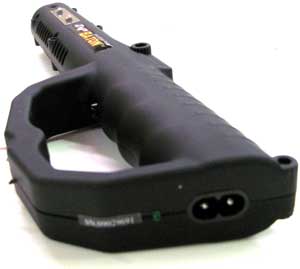 Paralyzér ZAP 1 milión voltov - omračujúci dobíjací obušok s LED baterkou